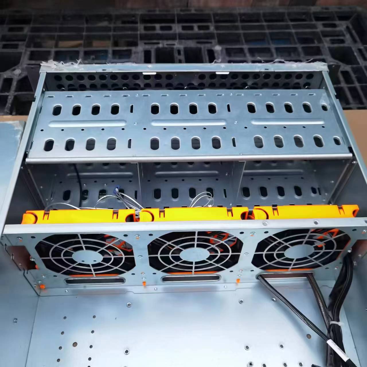 4U産業用ラックサーバーシャーシ、EATXマザーボード対応、 - 8 Gpu 4U Server Chassis のレビューと価格